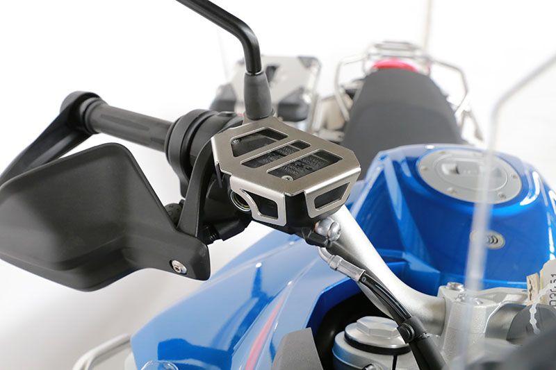 前刹车油杯保护